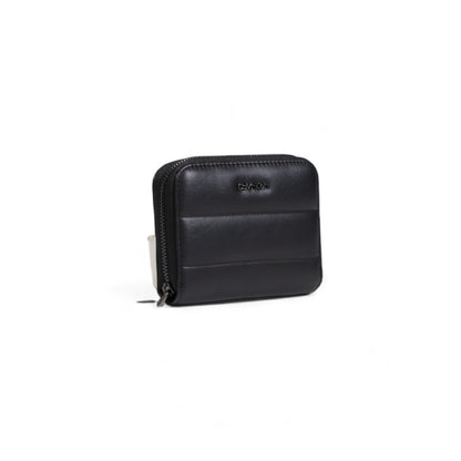 Calvin Klein  Women Wallet