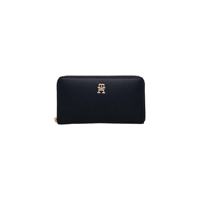 Tommy Hilfiger  Women Wallet